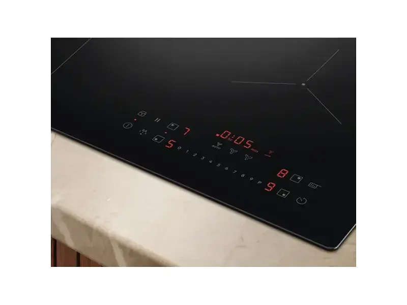 Індукційна варильна поверхня Electrolux ECC63410CB з витяжкою - фото 10