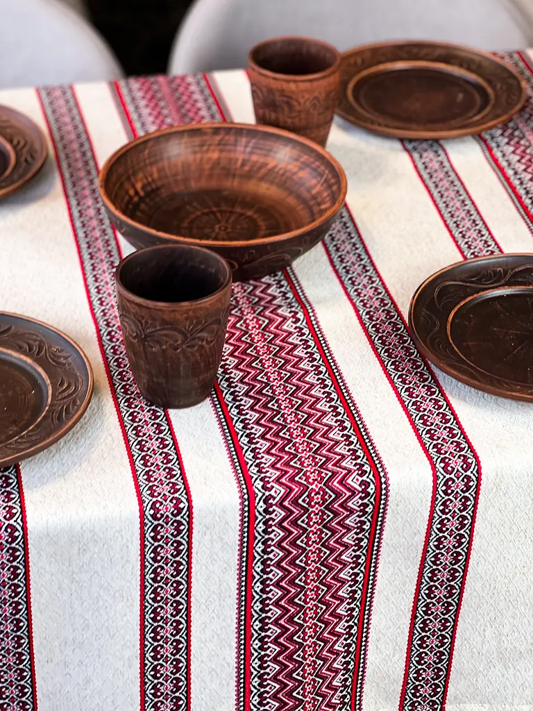 Льняная скатерть рождественская с украинским орнаментом "Рандеву красный" - 150х110 см - фото 15