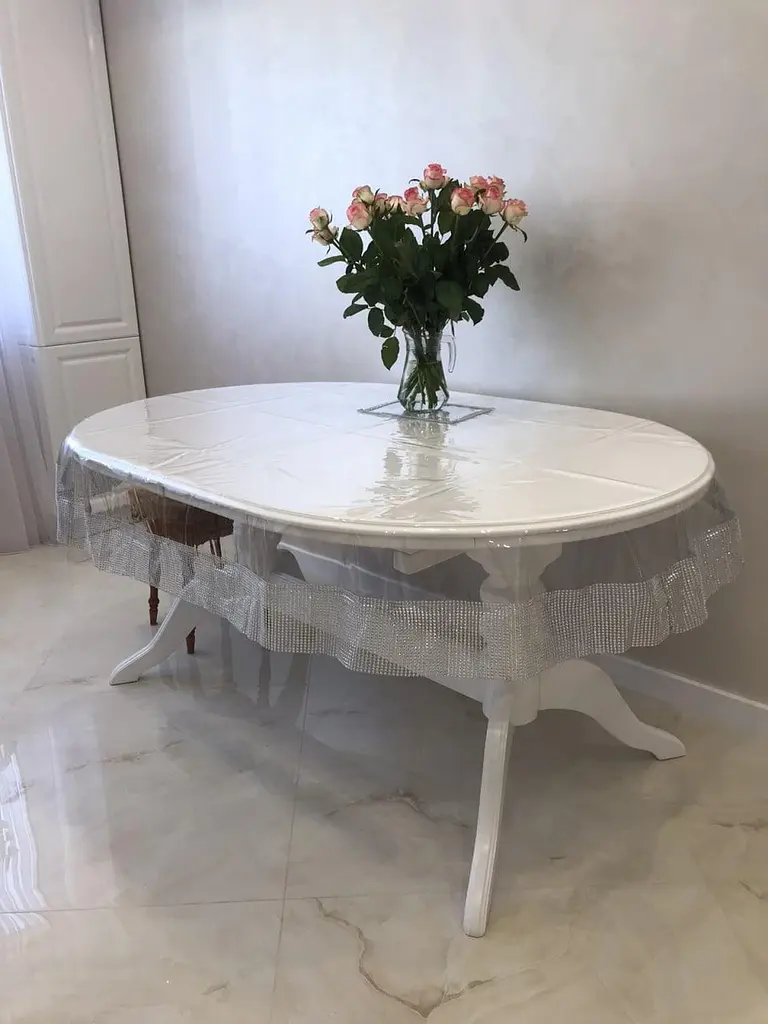 Скатертина силіконова овальна зі стразовою стрічкою 165х110 см срібний - фото 4