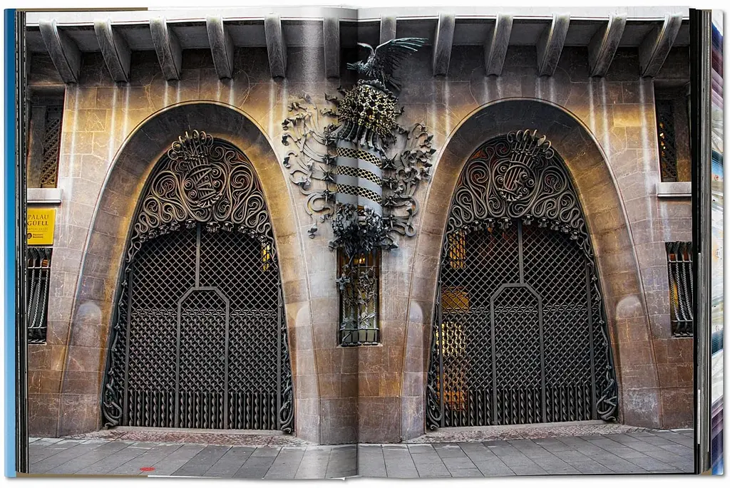 Gaudi. The Complete Works - фото 3