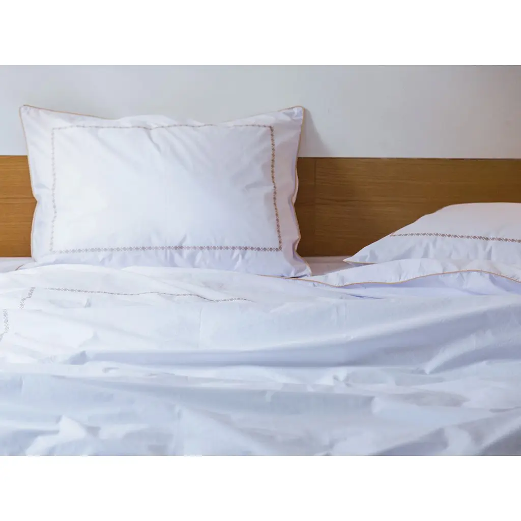 Комплект постельного белья Ecotton Premium евро перкаль вышивка с бежевым кантом (25144) - фото 3