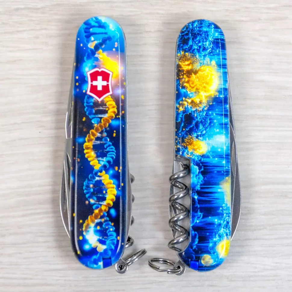 Складаний ніж Victorinox SPARTAN UKRAINE ДНК Українця 1.3603.3.T3270pw - фото 6