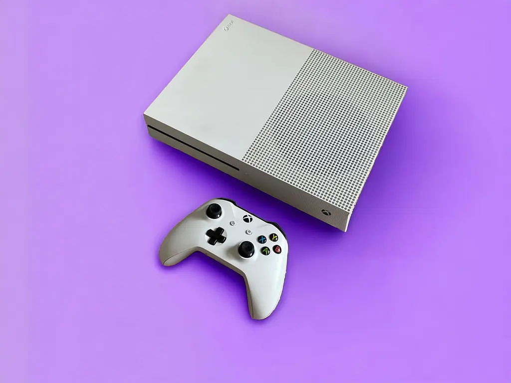 Стационарная геймерская консоль Microsoft Xbox One S 500 ГБ, 2 джойстика + Гарантия - фото 2