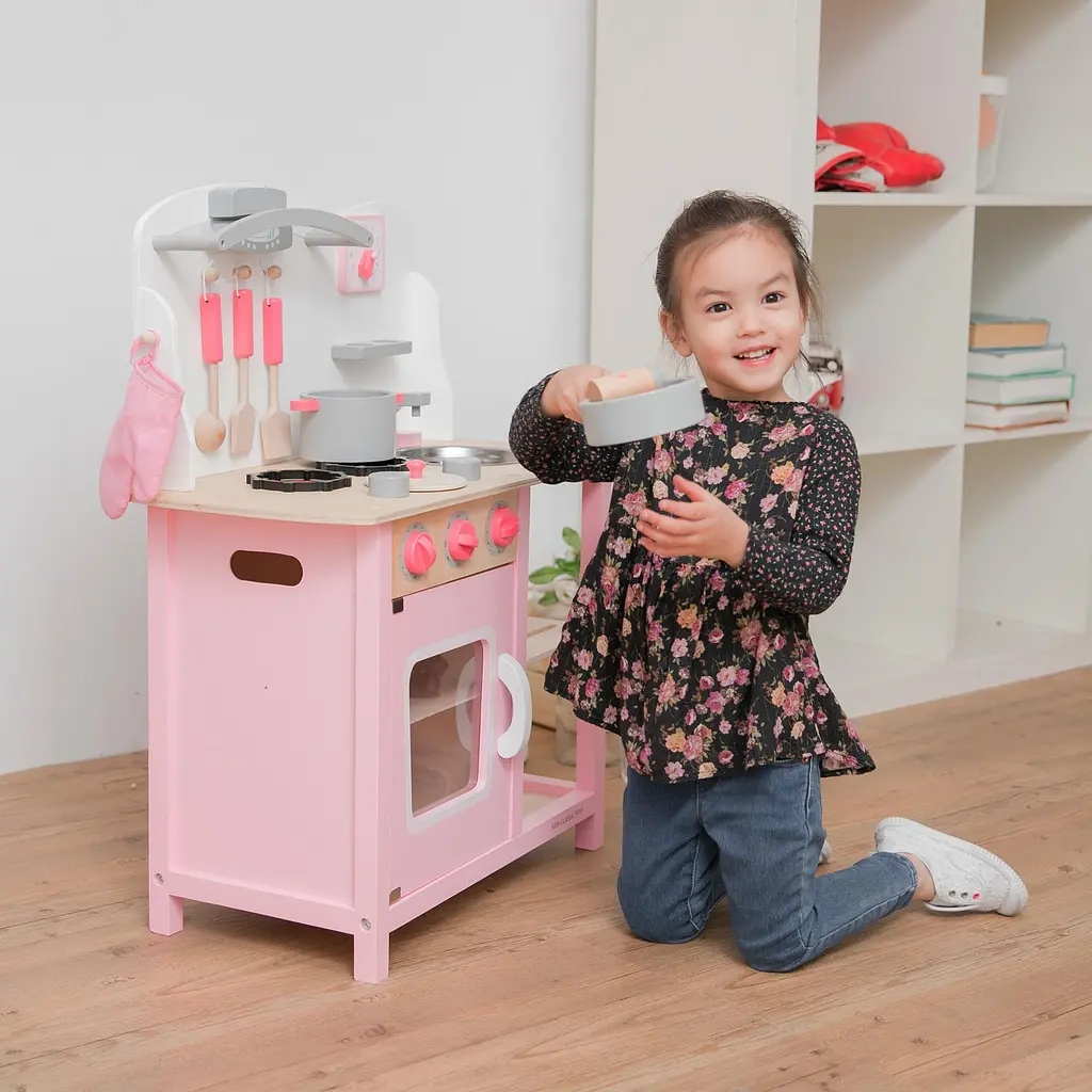 Іграшкова кухня New Classic Toys Bon Appetit рожева (art11054) - фото 5