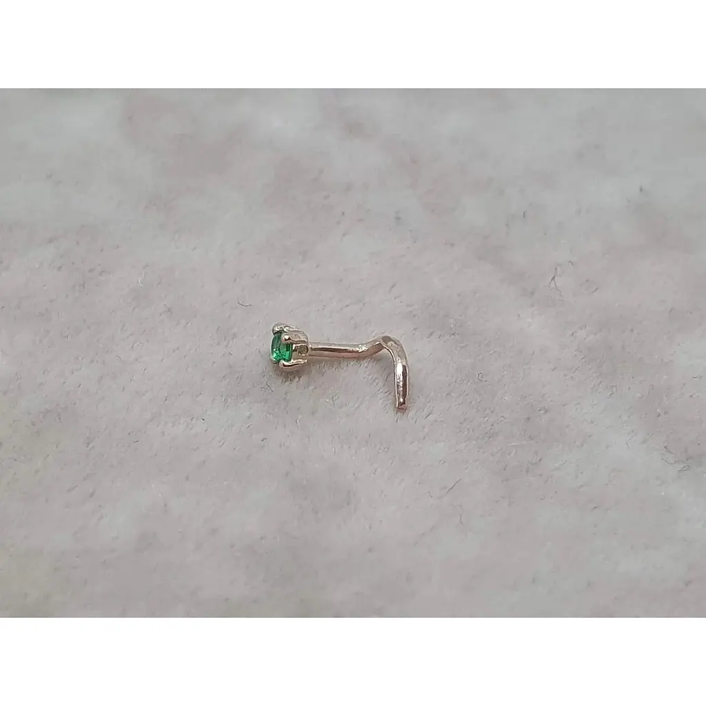 Золотая серьга-пирсинг в нос Dear с фианитом. 1018.1 Зеленый - фото 2