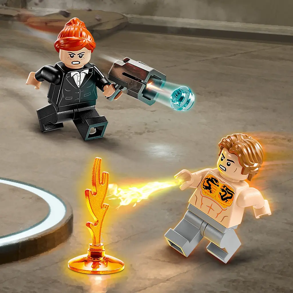 Конструктор LEGO Marvel Super Heroes Лаборатория Железного Человека зал доспехов 384 детали (76315) - фото 7