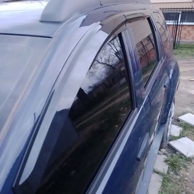 Дефлектори вікон вітровики Renault Duster 2010-2016 скотч SunPlex (SP-S-28) - фото 2