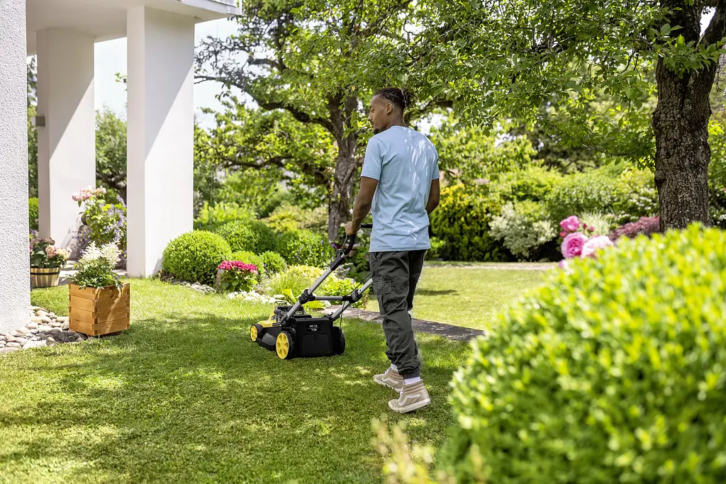 Акумуляторна газонокосарка Karcher LMO 5-18 Dual Battery Set (1.445-431.0) - фото 9