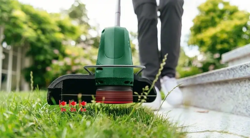 Тример садовий акумуляторний UniversalGrassCut 18V-26 26см 2.3кг без АКБ та ЗП Bosch sad0001995 - фото 4