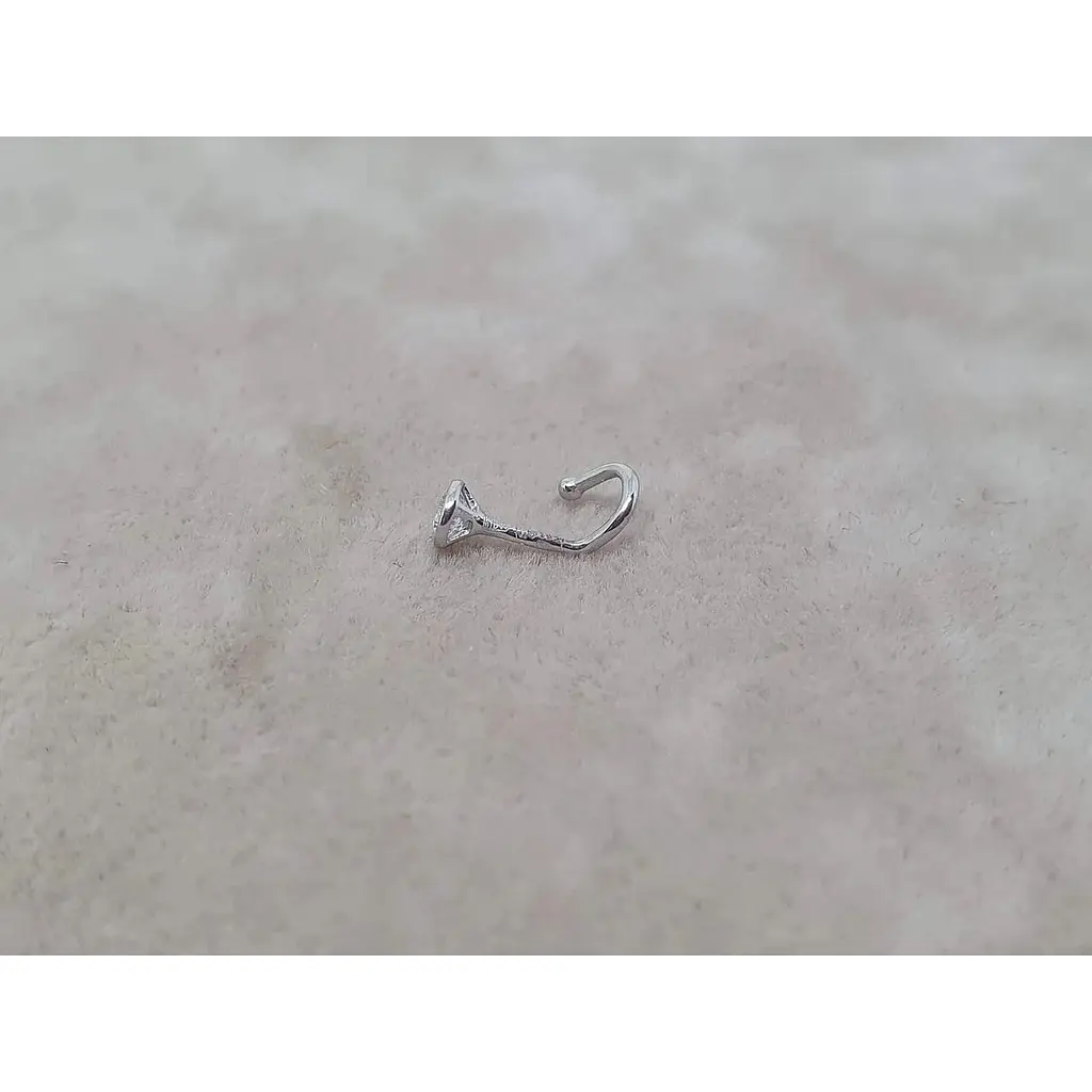 Золота сережка-пірсинг Столична Ювелірна Фабрика в ніс з фіанітом. 360020Б - фото 2