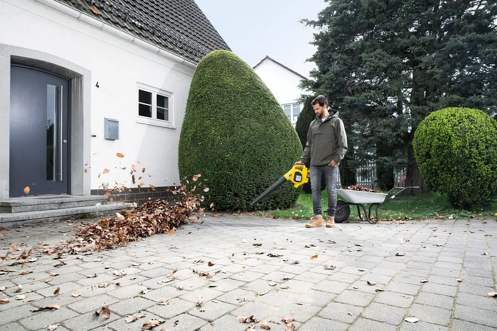 Повітродув садовий акумуляторний Leaf Blower LBL 4 36В 330куб/год 2.2кг без АКБ та ЗП Karcher teh0016546 - фото 5