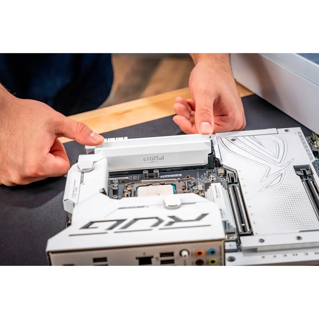 Модуль пам'яті для комп'ютера DDR5 16GB 6400 MHz Pro Overclocking White Micron (CP16G64C38U5W) - фото 11