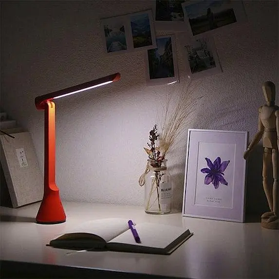 Настільна лампа з акумулятором Yeelight USB Folding Charging Table Lamp YLTD11YL - фото 7