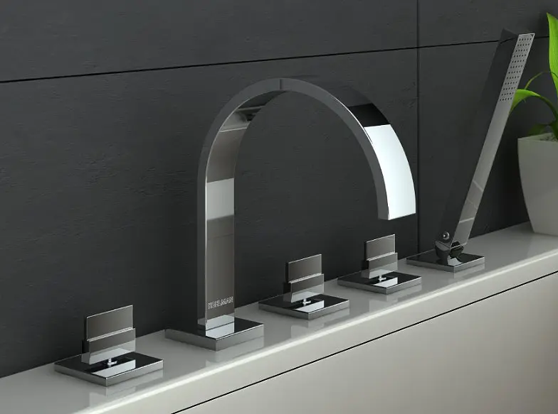 Змішувач на борт ванни Kohlman Axis chrome QB262N Хром - фото 2
