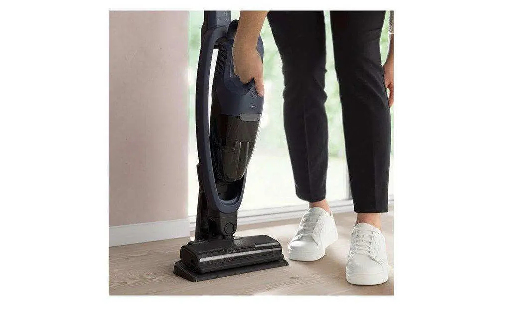 Вертикальный + ручной пылесос Electrolux ES52CB21DB - фото 4