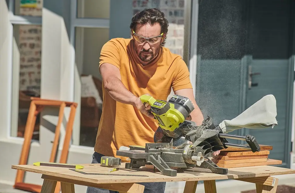 Пила торцювальна Ryobi ONE+ RMS18190-0 акумуляторна 18В без АКБ та ЗП - фото 6