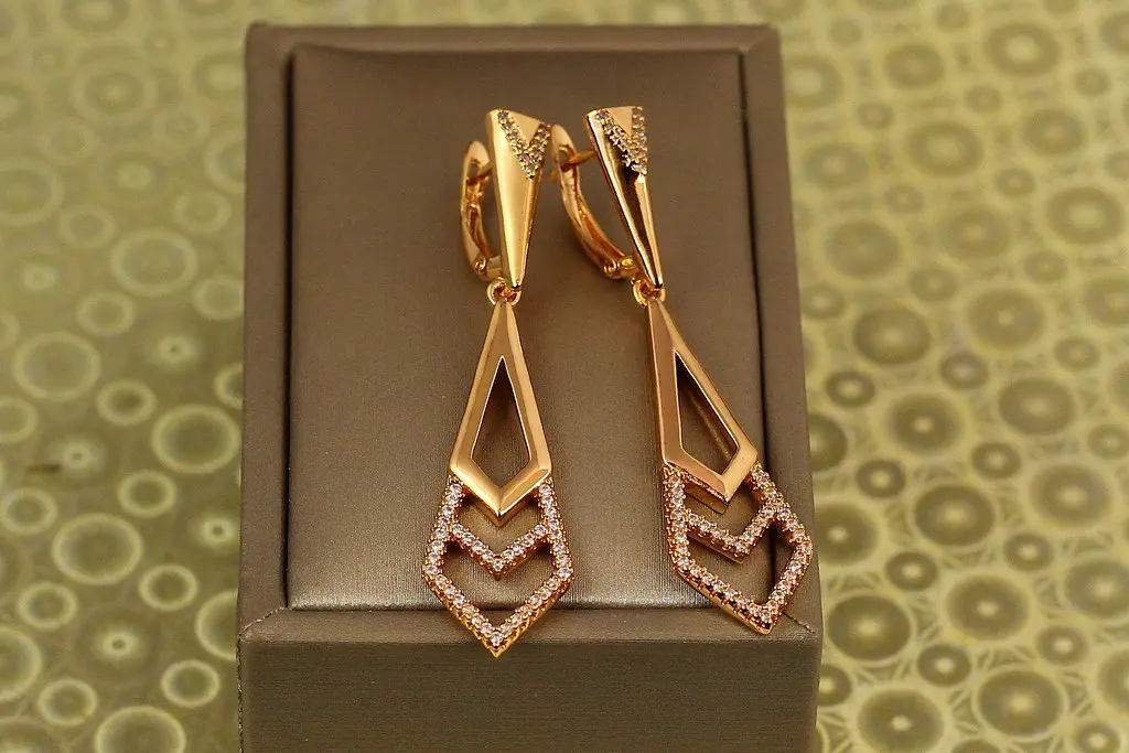 Сережки підвіски Хuping Jewelry вказівник 5,3 см золотисті - фото 3