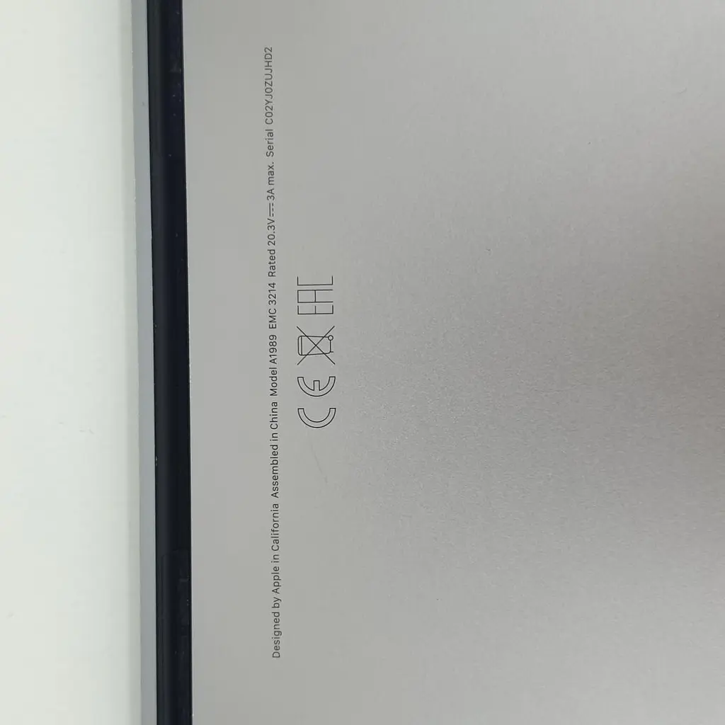 Ноутбук Apple MacBook Pro 13" A1989 (C02YJ0ZUJHD2) (i5-8259U/8/256SSD) - Class A- - фото 2