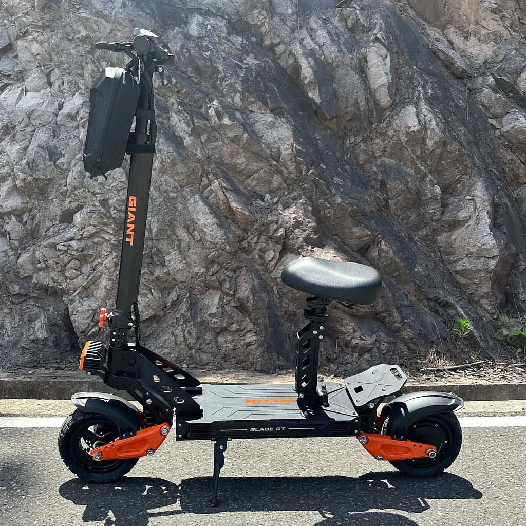 Электросамокат с сиденьем GIANT Blade GT Pro (1600W, 48V 18Ah)  - фото 7