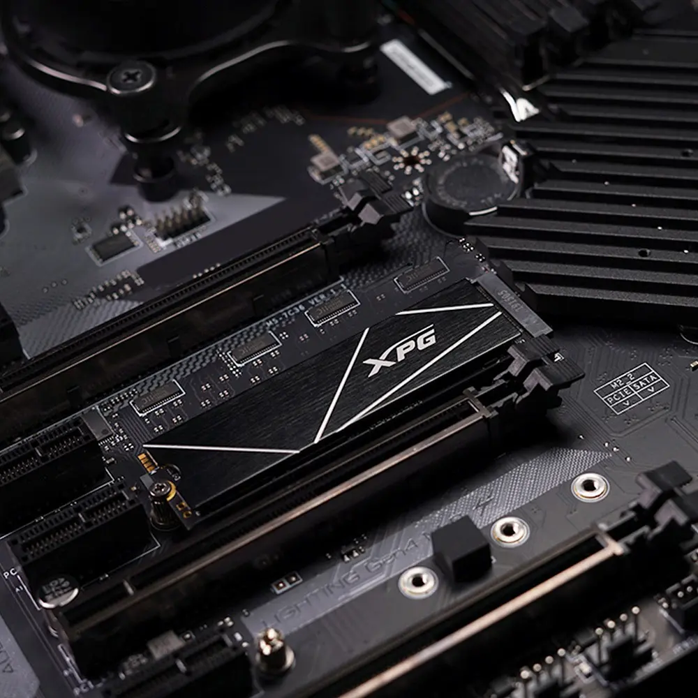 Накопичувач SSD M.2 ADATA GAMMIX S70 BLADE 1TB 2280 PCIe 4x4 NVMe 3D NAND Read/Write:7400/5500 MB/sec (AGAMMIXS70B-1T-CS) - фото 5