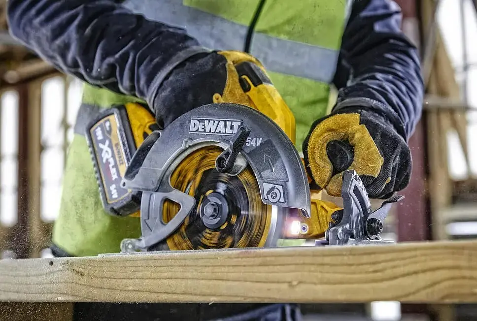 Пила дискова акумуляторна DeWalt без АКБ та ЗП DCS578NT - фото 5