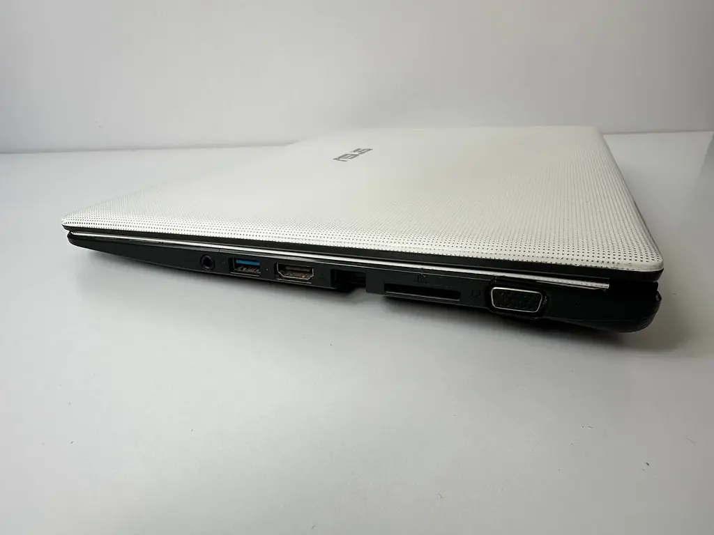 Ноутбук ASUS X401U (AMD C-60 / 2GB / HDD 500GB / Radeon Hd 6290 / 14") б/в - фото 10
