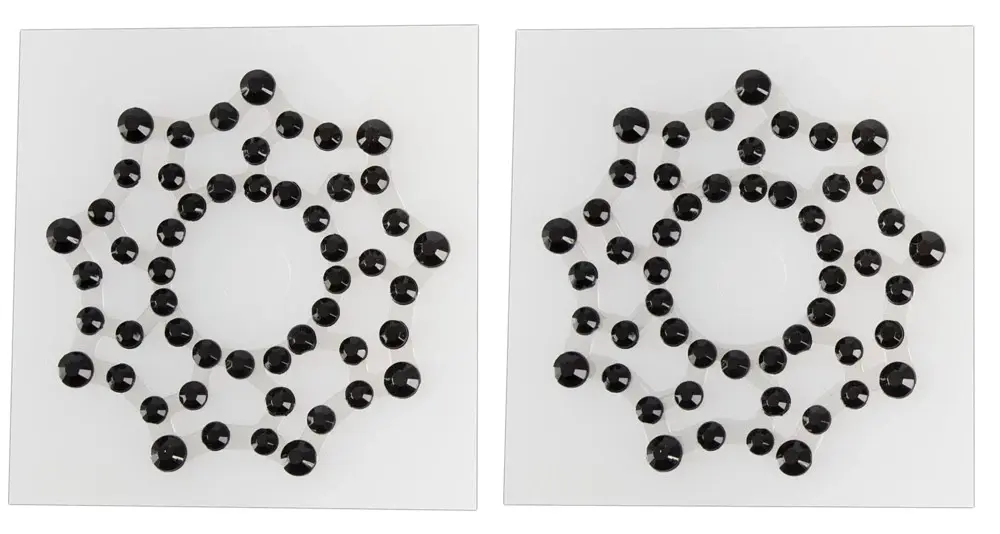 Прикраса для сосків Cottelli Collection Nipple Stickers Star, 2 шт (чорний) - фото 2