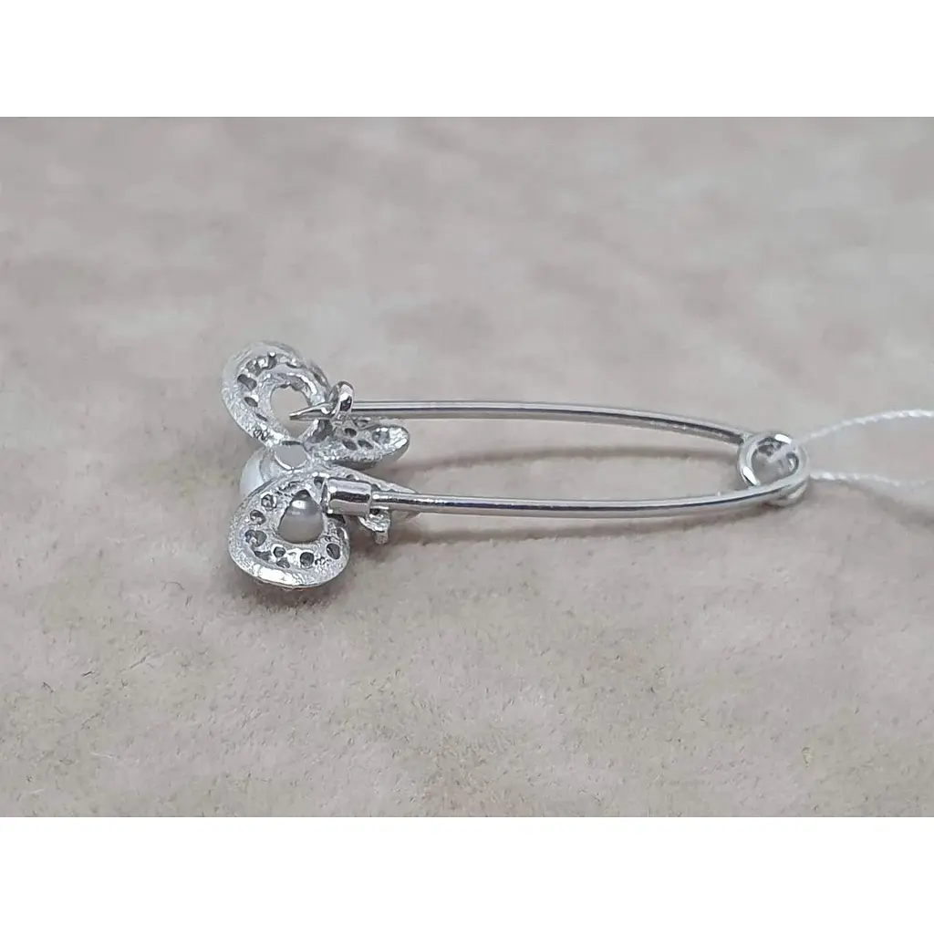 Срібна брошка-шпилька Umax Бантик з фіанітами. 8220 - фото 3