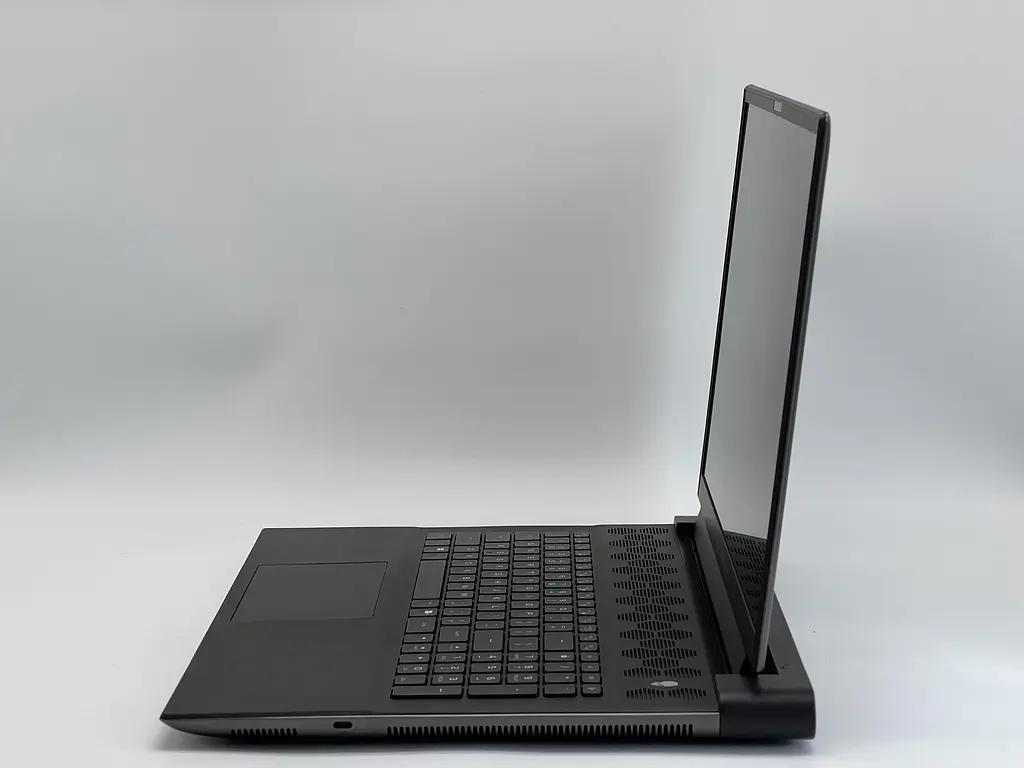 Ноутбук Dell 18" Alienware m18 r1, i7-13700HX, 32 GB, 2048 GB, NVIDIA GeForce RTX 4070, 1920x1200, IPS (IS2511175) Б/у - фото 2