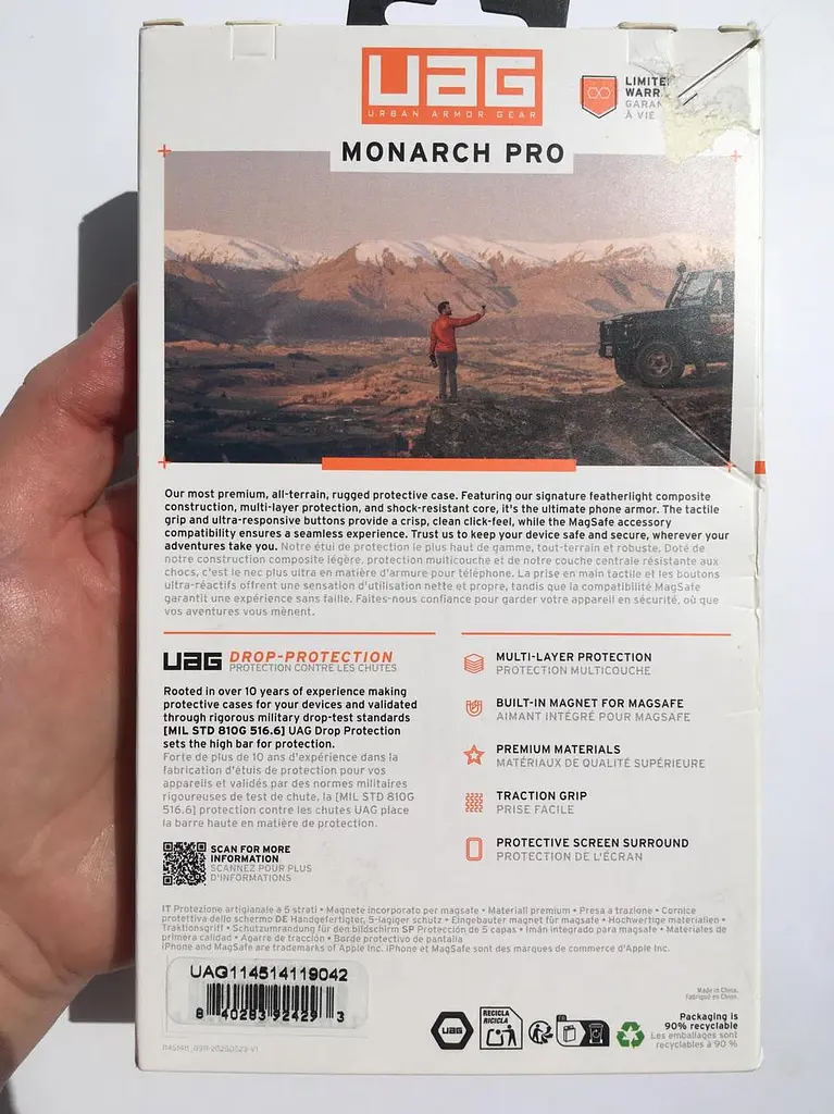 Чохол протиударний UAG Monarch Pro MagSafe для iPhone 17 Pro Max Carbon Fiber Black 114514119042 - фото 6