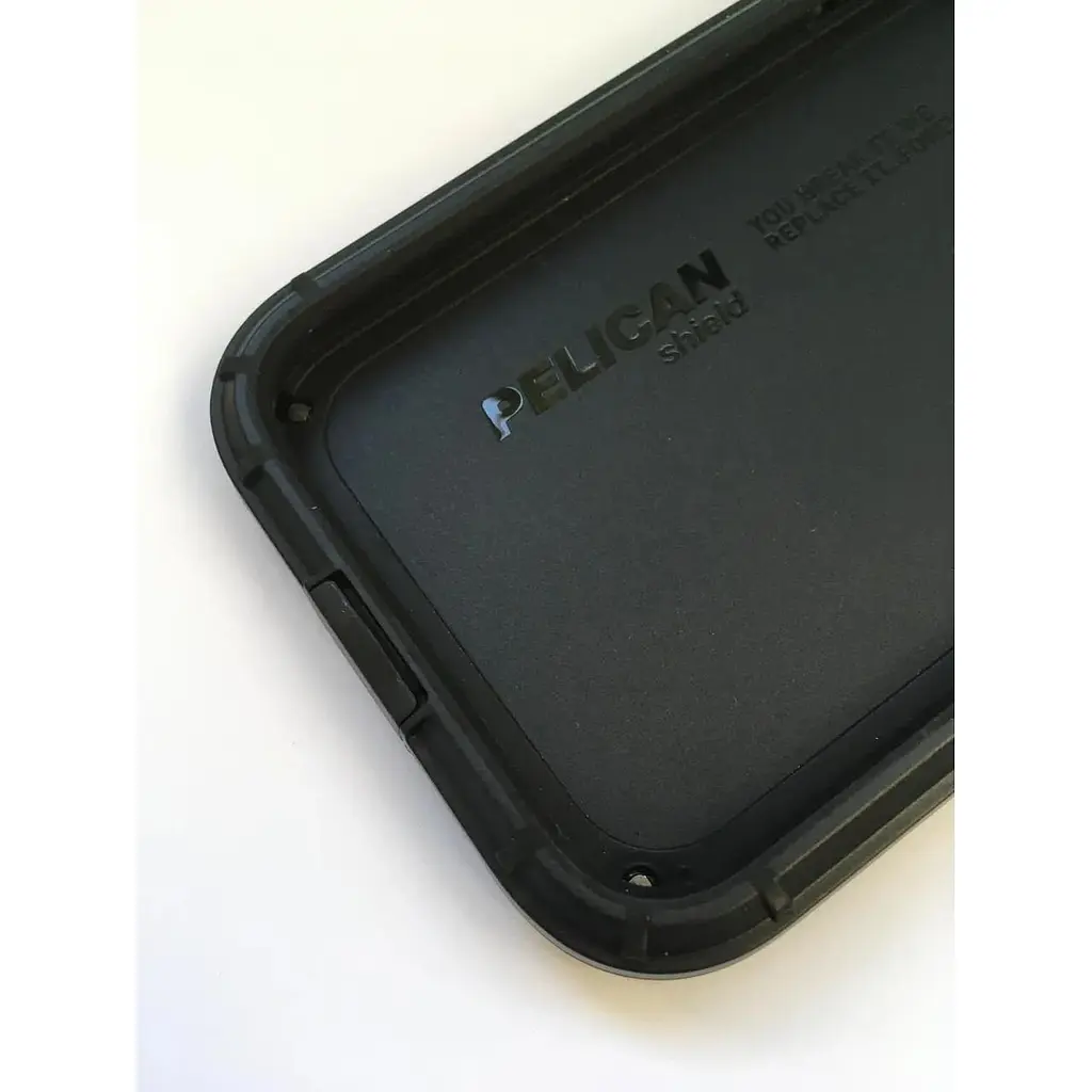 Противоударный чехол Pelican Shield Kevlar для iPhone 13 Pro Max/12 Pro max Black аналог OtterBox Defender - фото 7