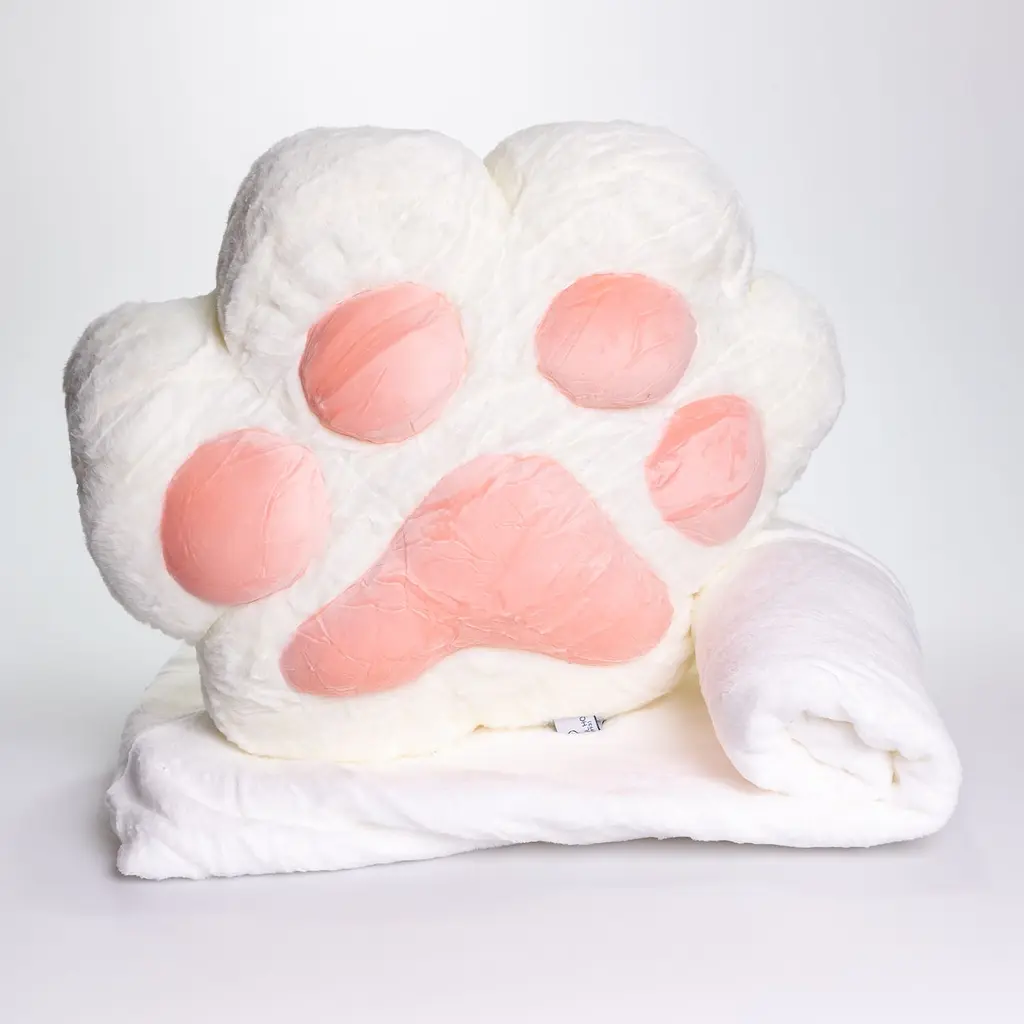 Игрушка-подушка с пледом и муфтой Лапка 40х40х25 см белый ТМ COLORFUL HOME 520-18W - фото 2
