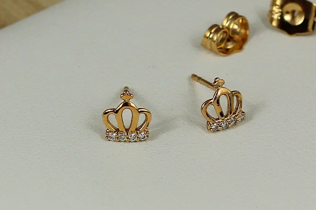 Сережки гвоздики Xuping Jewelry корона 7 мм золотисті - фото 2