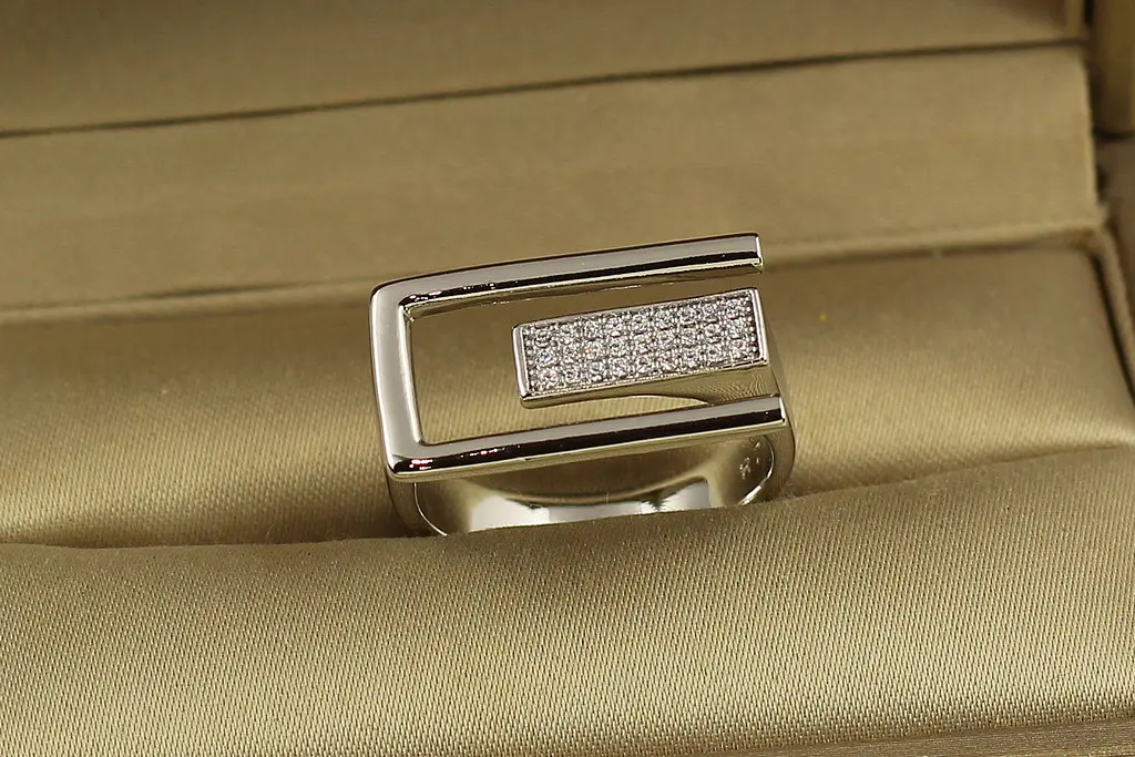 Кільце Xuping Jewelry Аршин р 18 сріблясте