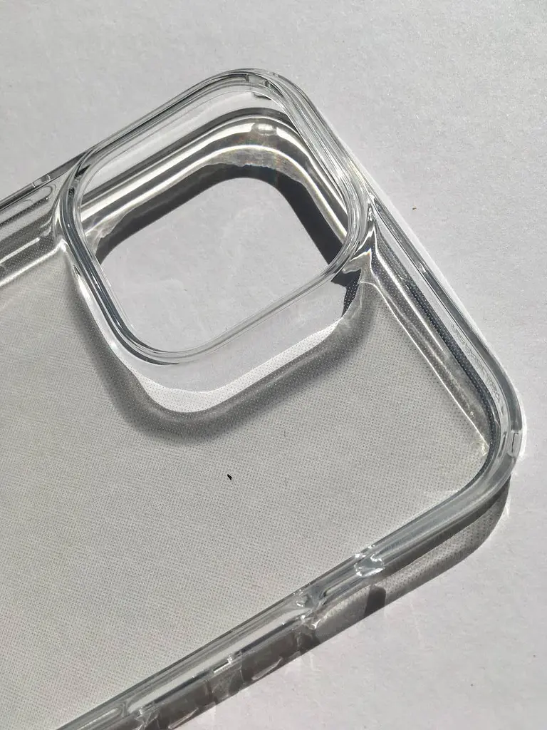 Чохол прозорий протиударний Spigen Liquid Crystal для iPhone 13 Pro (6.1") Crystal Clear - фото 8