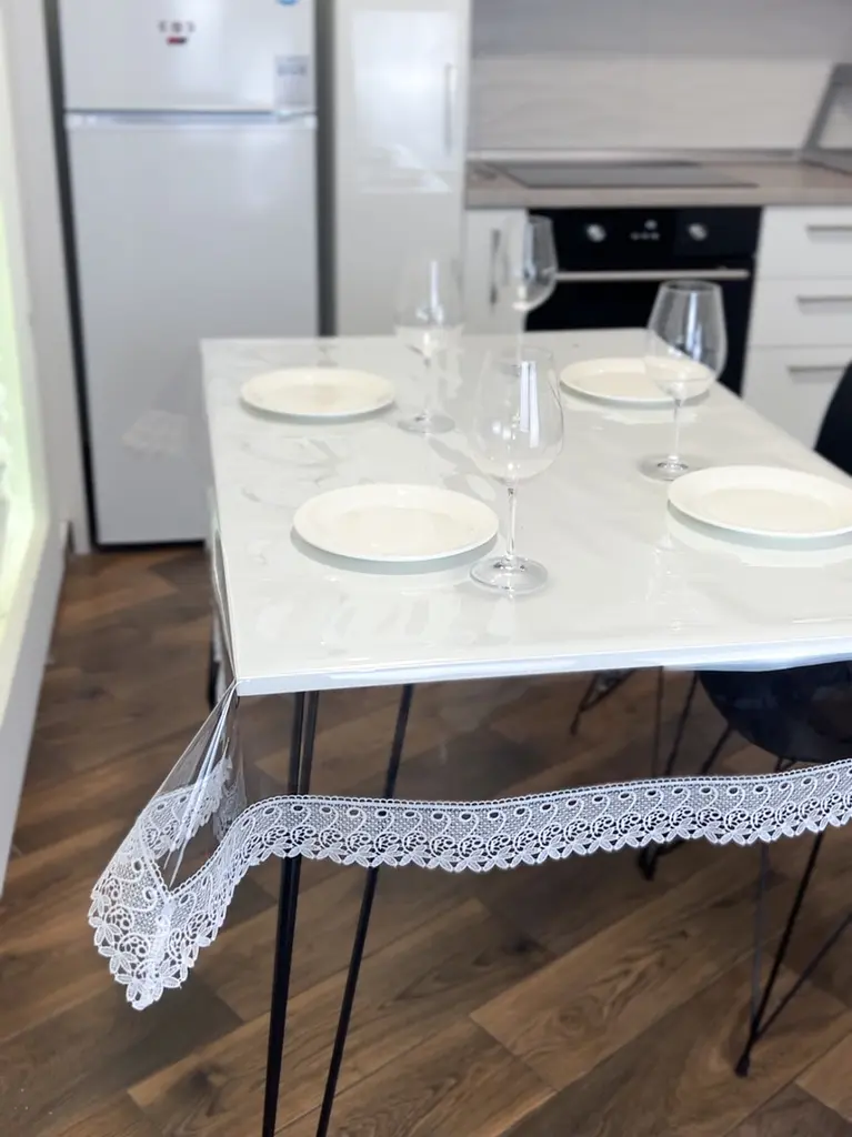 Силиконовая скатерть с белым кружевом 7 см 300х110 см - фото 4
