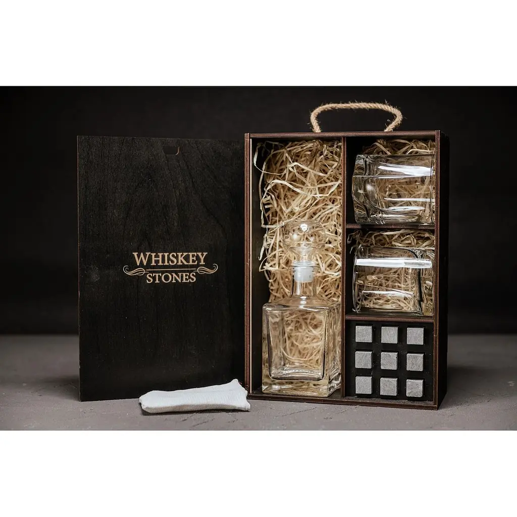 Подарунковий набір Whiskey Stones камені для віскі в дерев'яному пеналі №7 + декантер і 2 склянки Luna + щипці + мішечок - фото 2