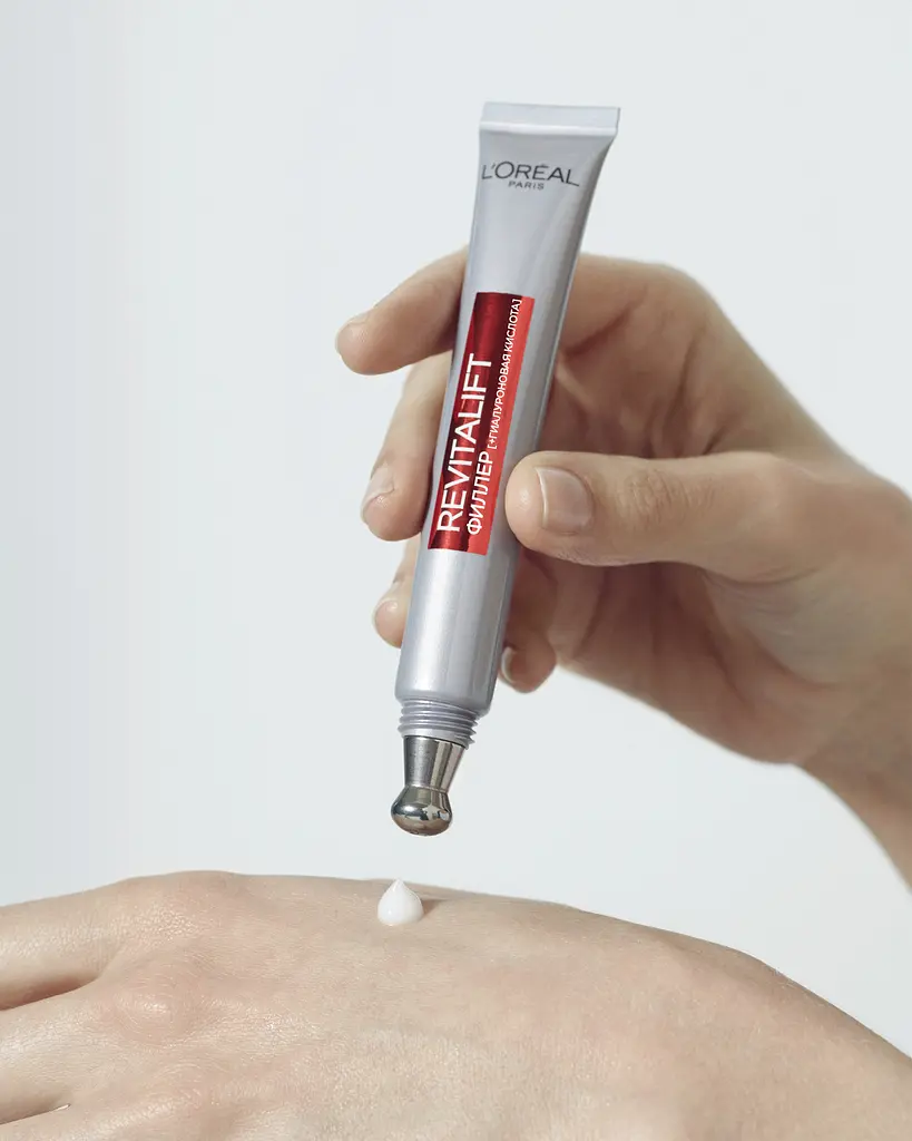 Антивіковий крем для шкіри навколо очей L'Oreal Paris Revitalift Filler Відновлювач об'єму з гіалуроновою кислотою, 15 мл (A8674500) - фото 3