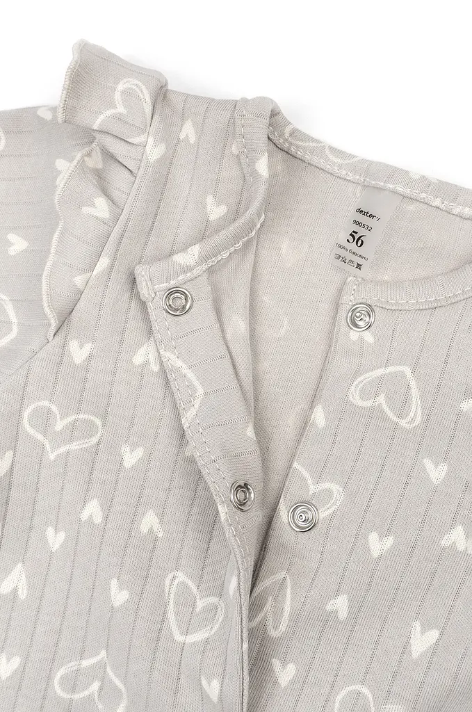 Бавовняний чоловічок для дівчинки з шапочкою з принтом сердечок - фото 4