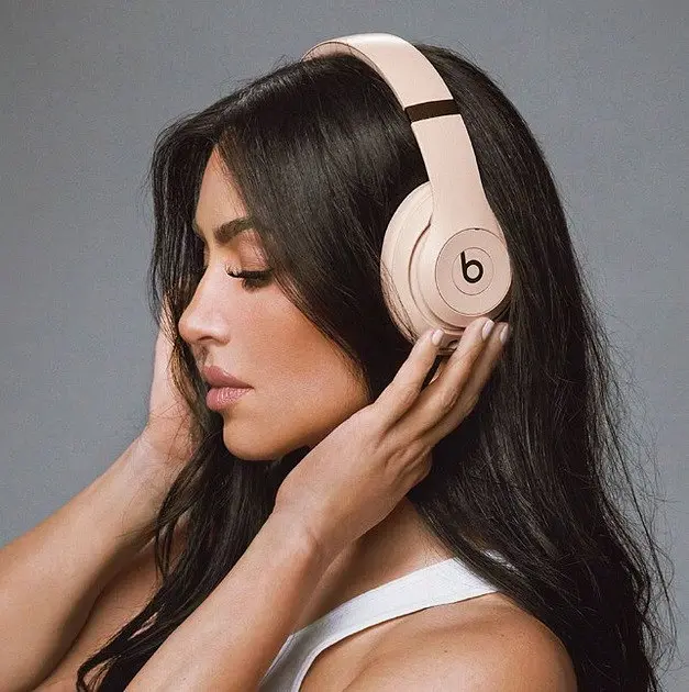 Наушники беспроводные Beats by Dr. Dre Studio Pro х Kim Kardashian Special Edition Moon (MW663) - фото 6