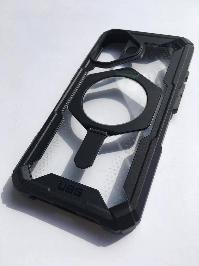 Оригінальний протиударний чохол для iPhone 16 UAG Plasma XTE MagSafe Black 11447611404G з підставкою - фото 5