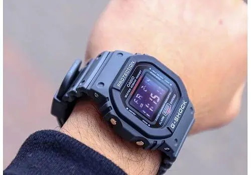 Електронні чоловічі наручні годинники Casio оригінал Японія G-Shock DW-5610SU-8ER з полімерним ремінцем - фото 2