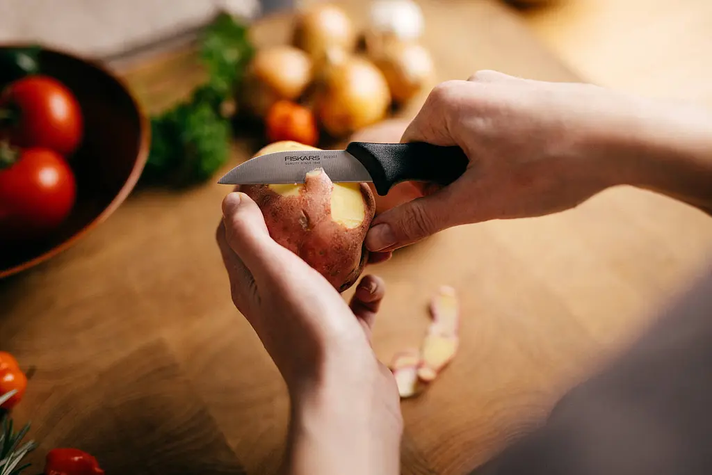 Набір кухонних ножів для овочів Fiskars Essential 3шт (1065584) - фото 7