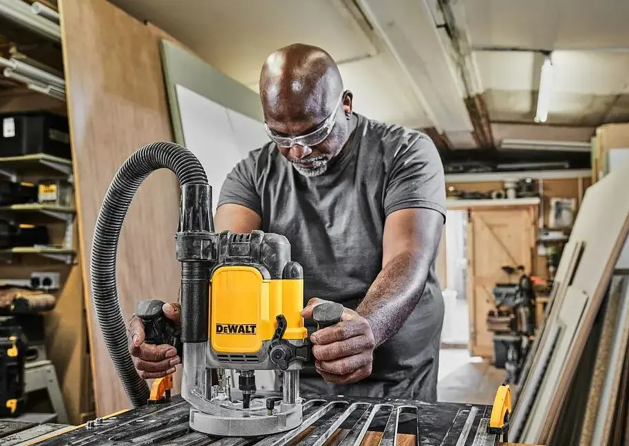 Фрезер мережевий DeWalt DWE625 - фото 4