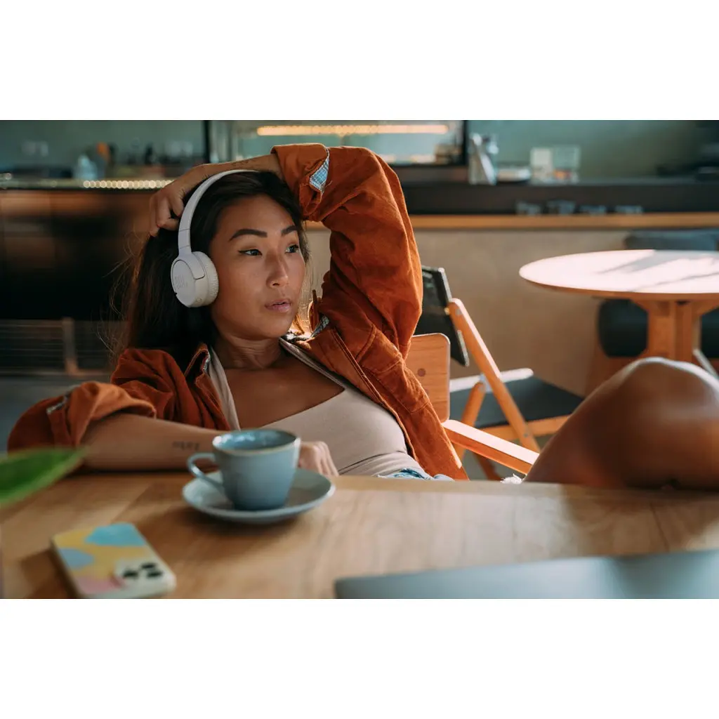 Навушники JBL Tune 520BT White (JBLT520BTWHTEU) - фото 11