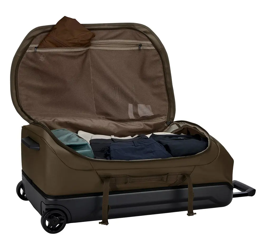 Сумка на колесах Thule Chasm Wheeled Duffel (Deep Khaki) 3205604 (TH 3205604) - фото 4