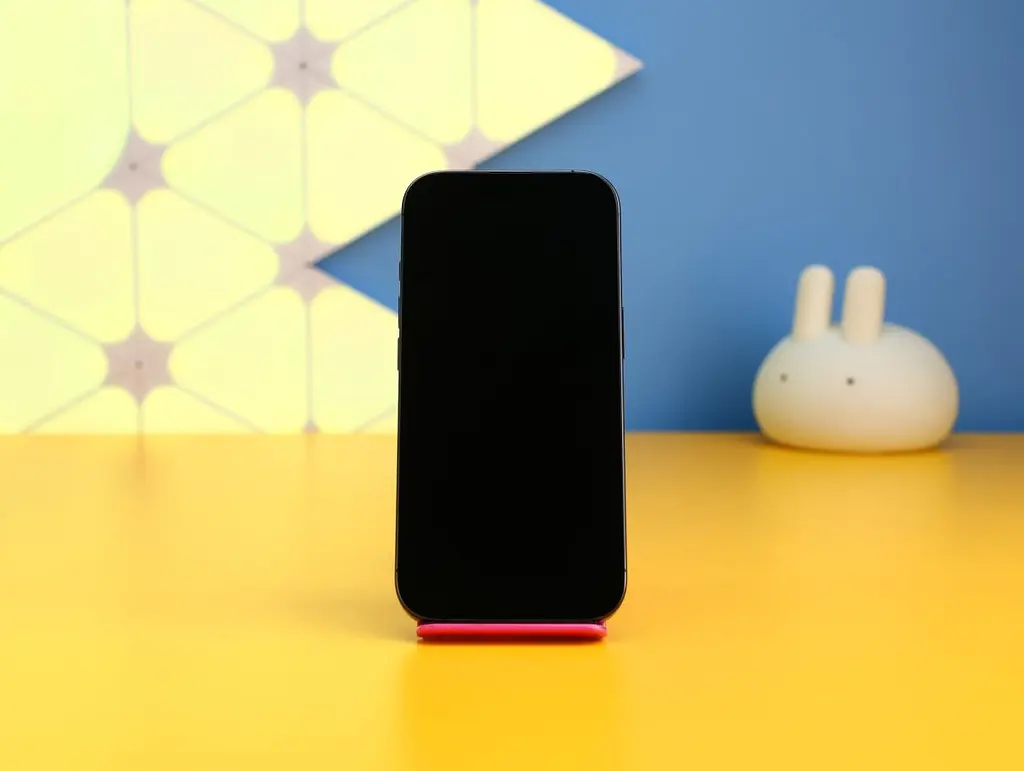 Смартфон Apple iPhone 16 Pro 256 ГБ чорний титан (MYNH3) б/в [175281] - фото 4