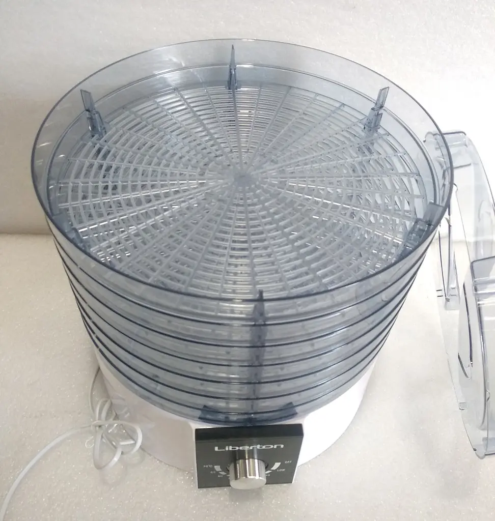 Сушка для овочів та фруктів Liberton LFD-5523 - фото 6