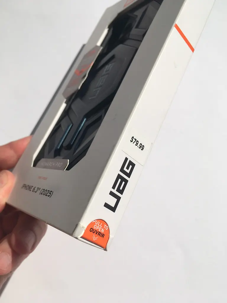 Чохол протиударний UAG Monarch Pro MagSafe для iPhone 17 Carbon Fiber Mallard 114516115542 - фото 3