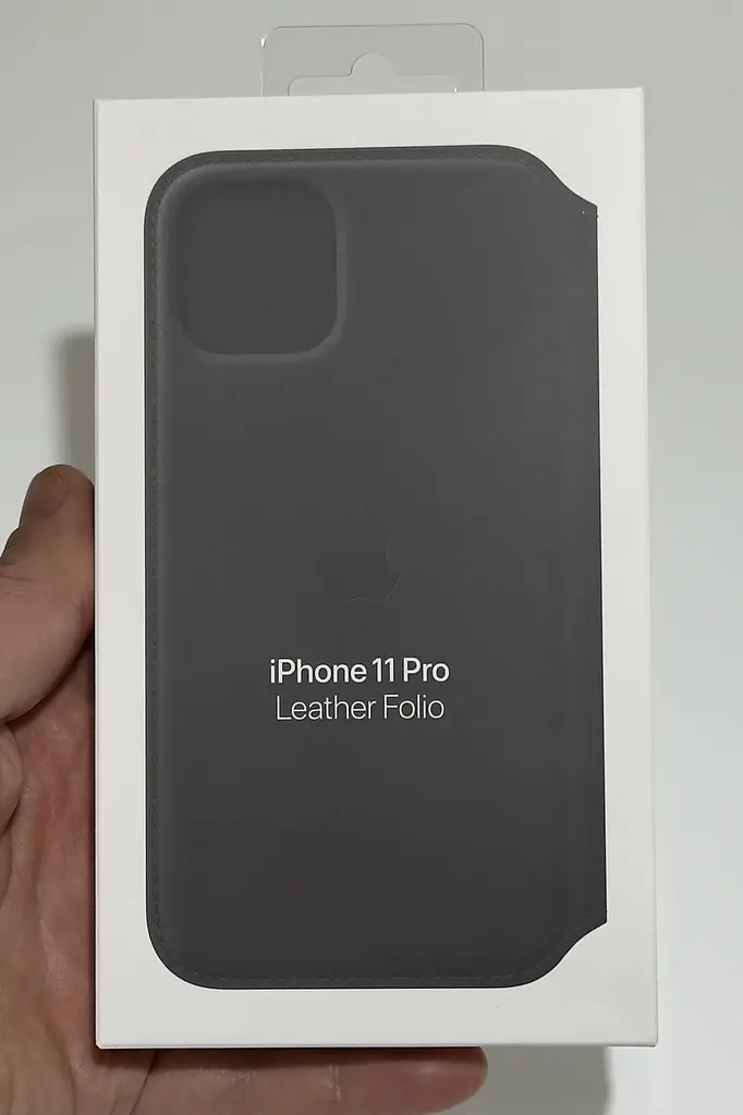 Оригинальный кожаный чехол-книжка Apple Leather Folio для iPhone 11 Pro (5.8") Black MX062ZM/A - фото 2